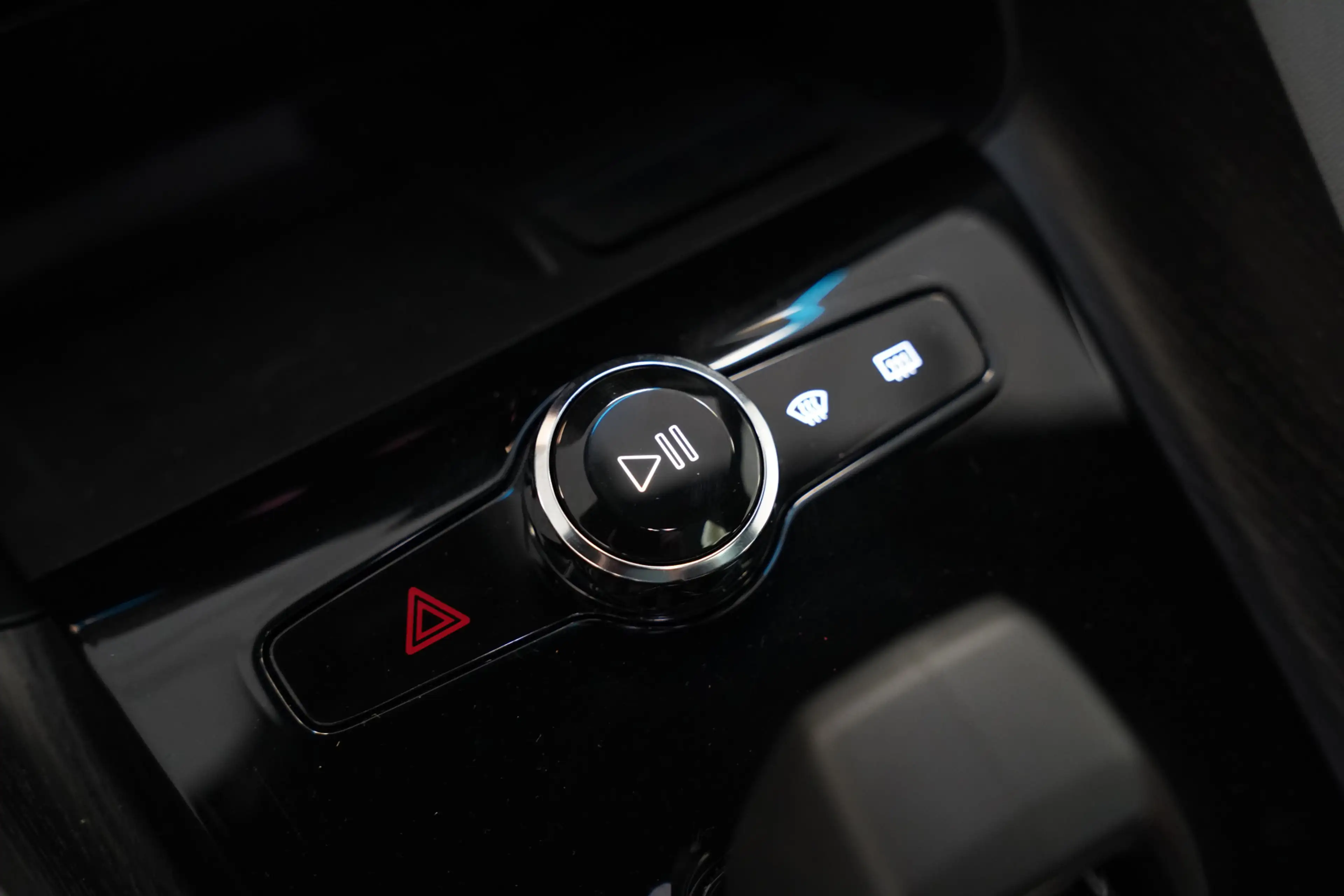 Polestar 2 Long Range Dual Motor Launch Edition 78kWh Perform — photo 13