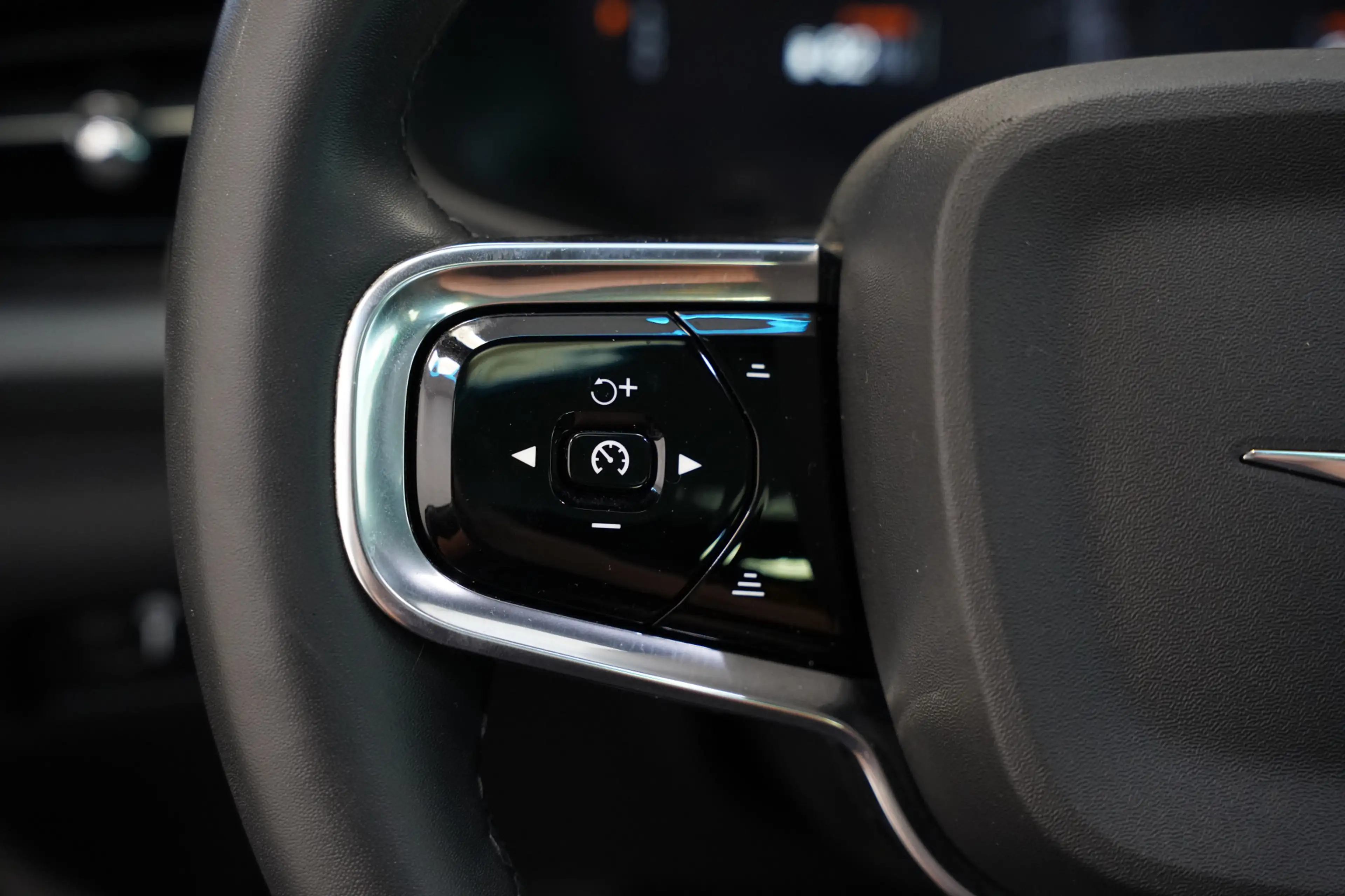 Polestar 2 Long Range Dual Motor Launch Edition 78kWh Perform — photo 9