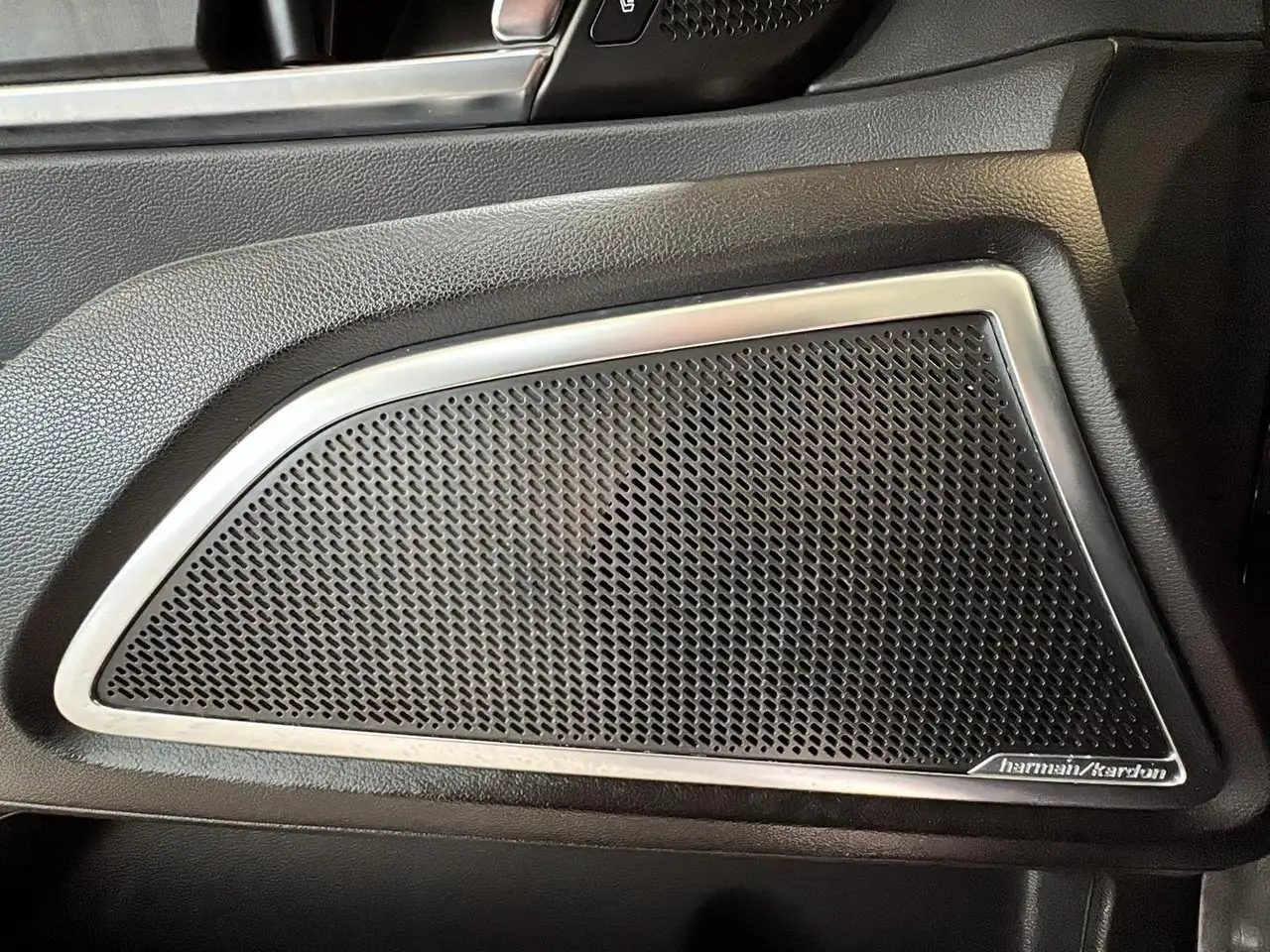 Kia Telluride снимка Kia Telluride