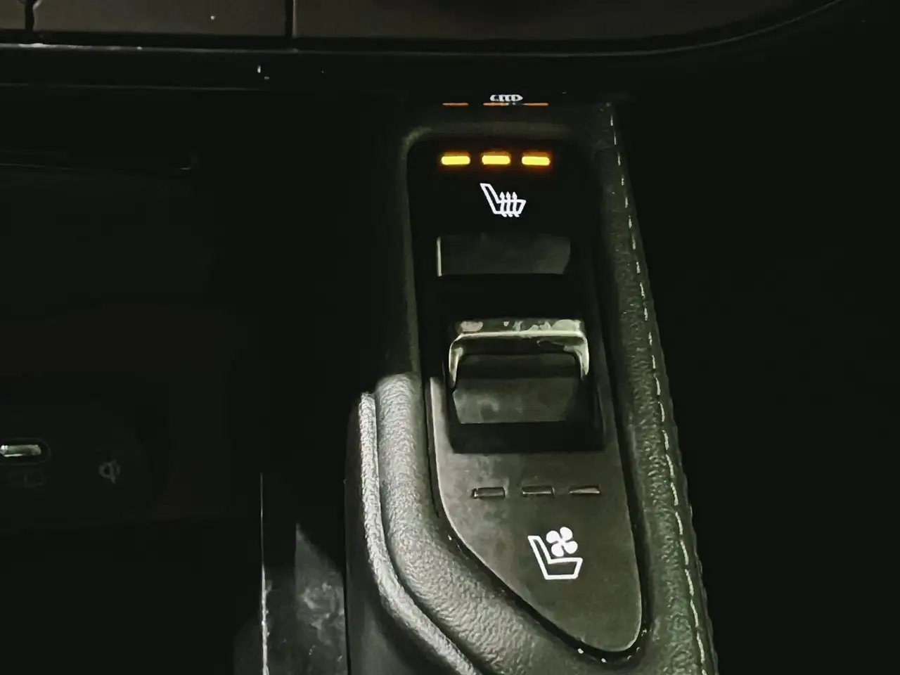 Kia Telluride снимка Kia Telluride