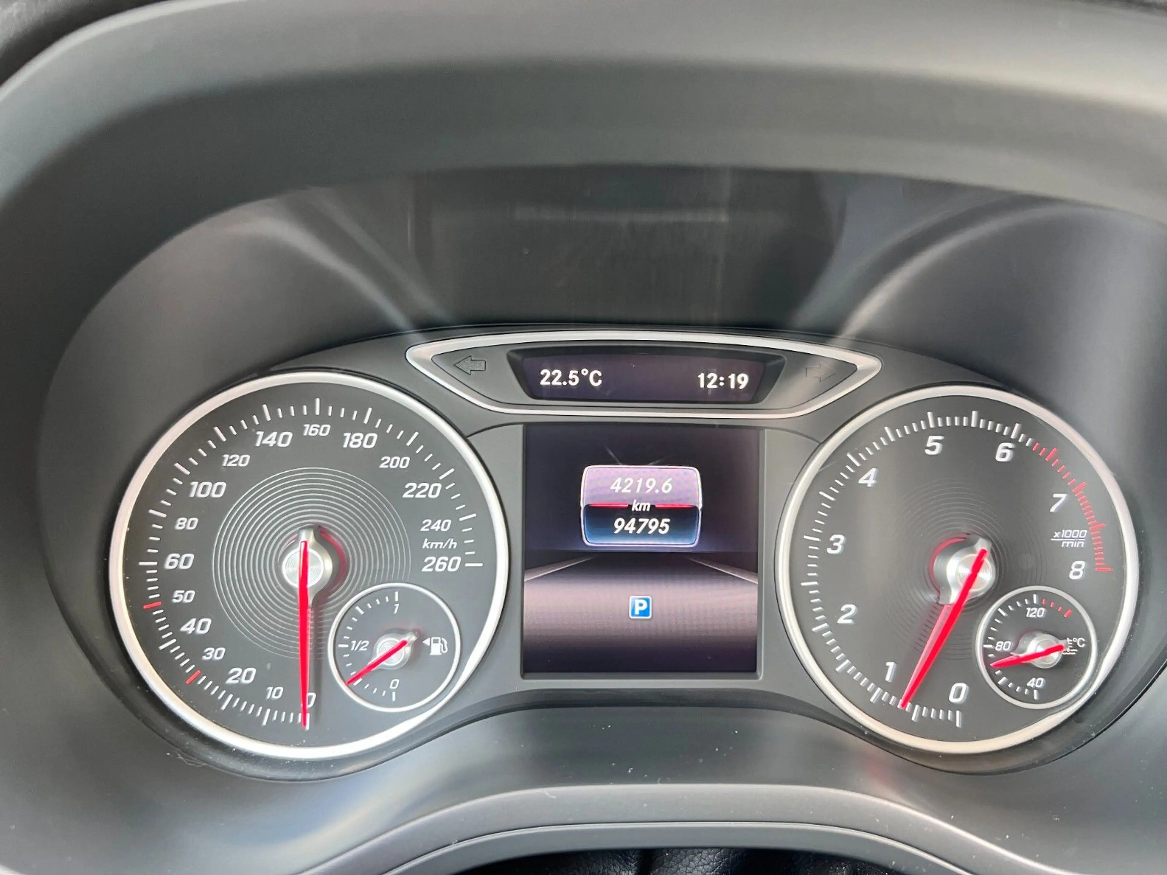 Mercedes-Benz B 180 B Style Keyless Start Navi Garmin Map AHK — photo 6