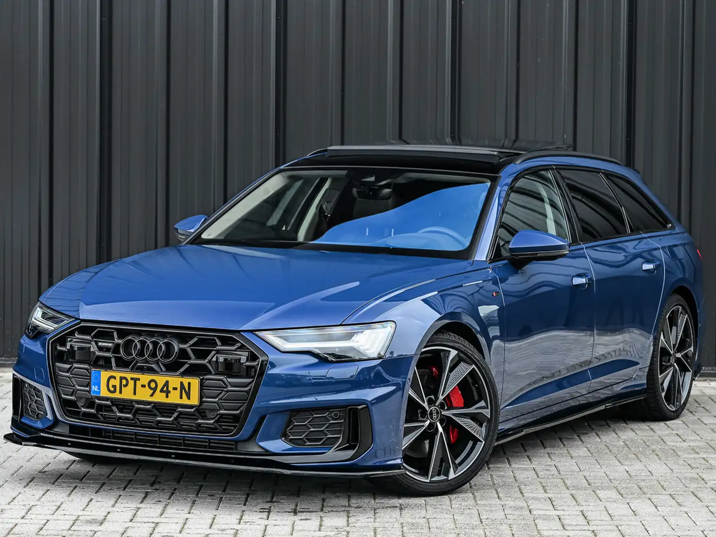 Audi A6 Avant 55 TFSI e quattro S EDITION COMPETITION | PA Blauw - 2