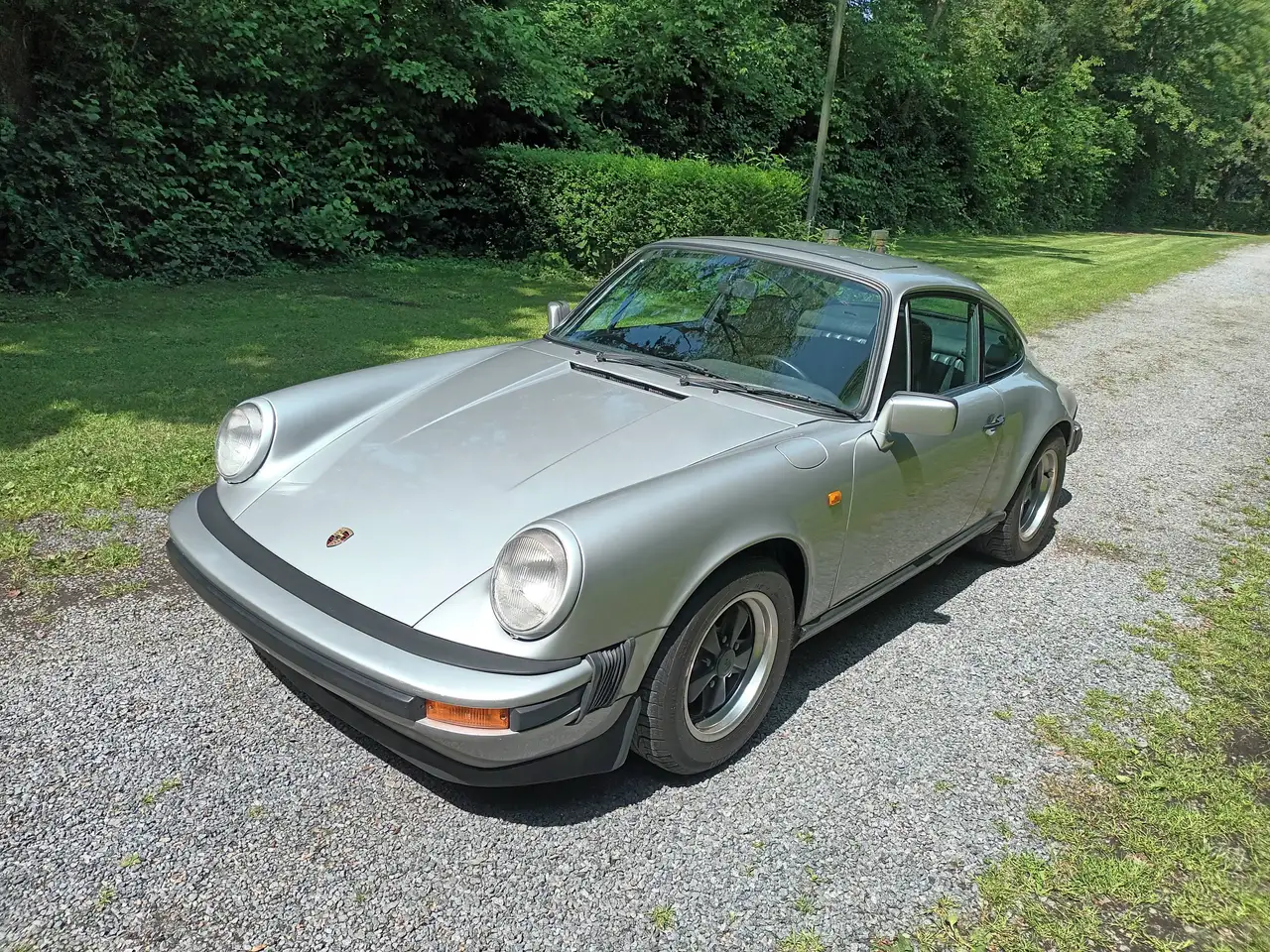Porsche 911 Carrera 3.0, foto 1