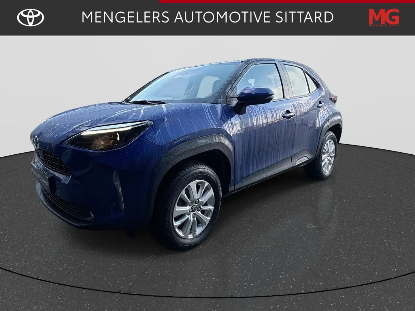 Toyota Yaris Cross 1.5 Hybrid Active | Rijklaar| Navi | 4 seizoen Bleu - 1