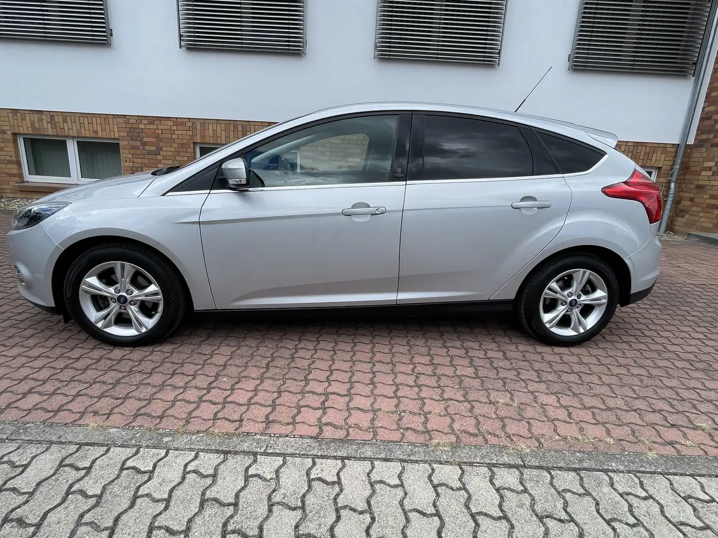 Ford Focus Focus 1.0 EcoBoost Champions Edition ZahnriemenNEU Argent - 2