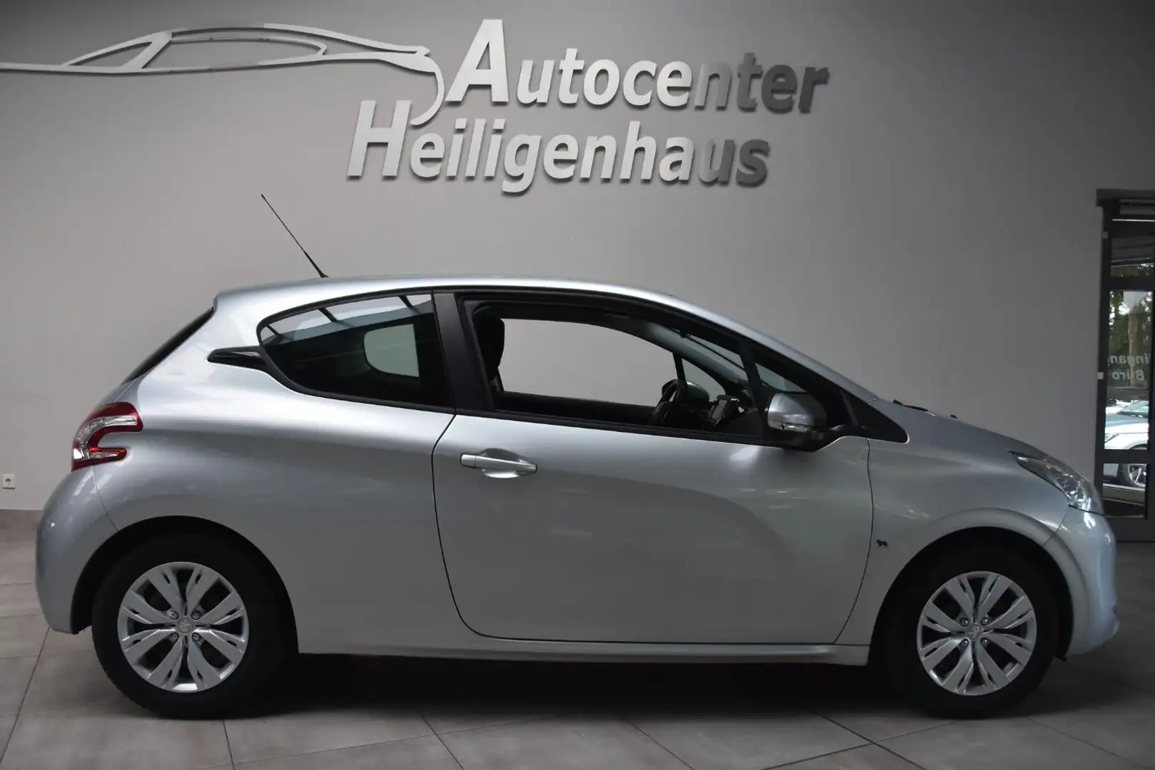 Peugeot 208 Active Tempo Klimaanlage Bluetooth Silber - 2