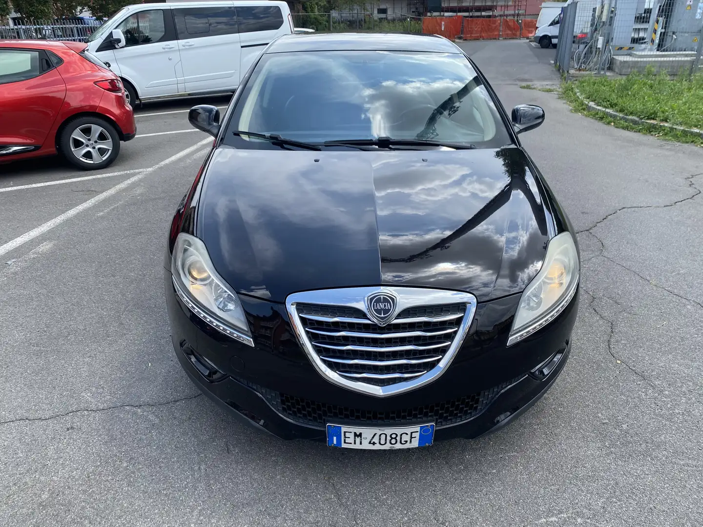 Lancia Delta 1.6 mjt  120cv dpf Noir - 2