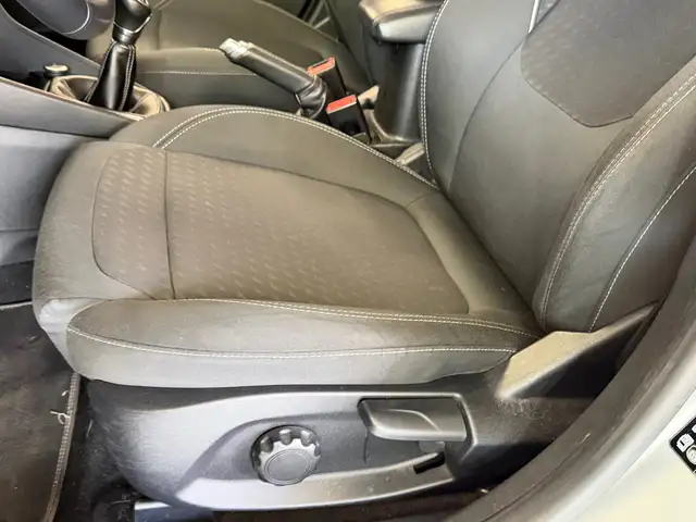 Ford Fiesta view 13