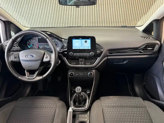 Ford Fiesta view 11