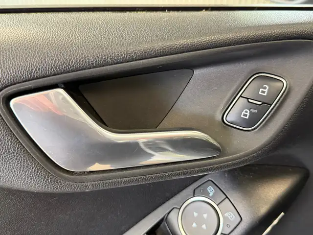 Ford Fiesta view 16