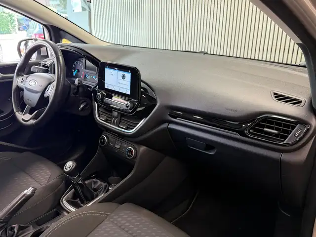 Ford Fiesta view 8