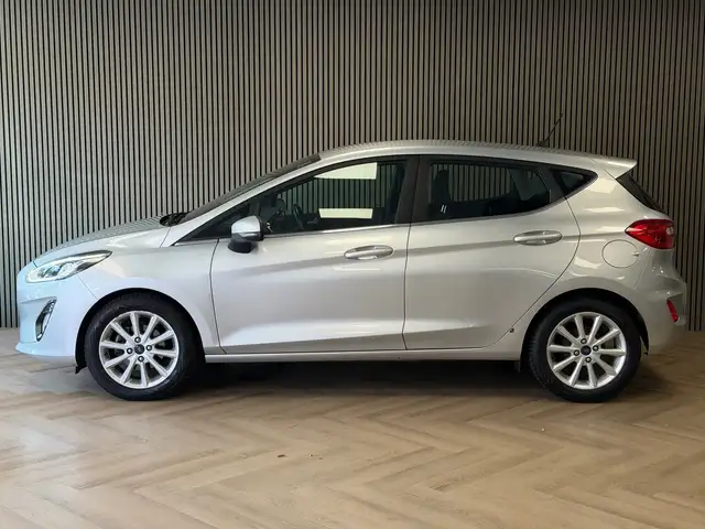 Ford Fiesta view 3