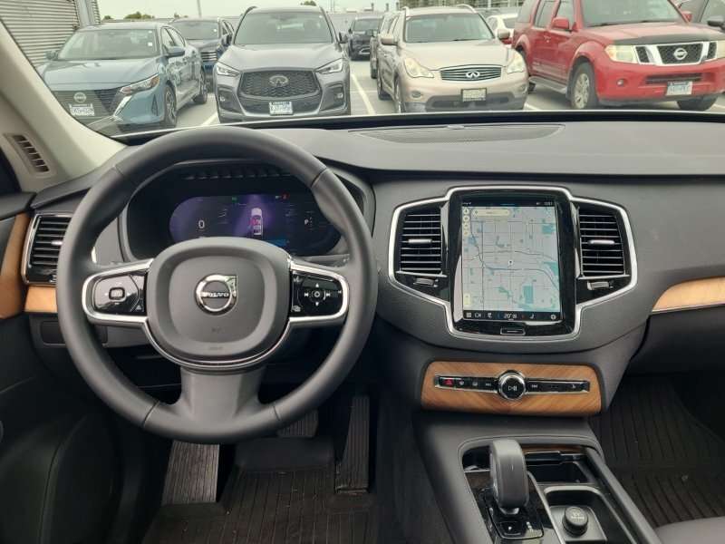 2024 Volvo XC90 Plus PHEV | Harman Kardon | AWD Plug-In Hybrid | 7 alt 2