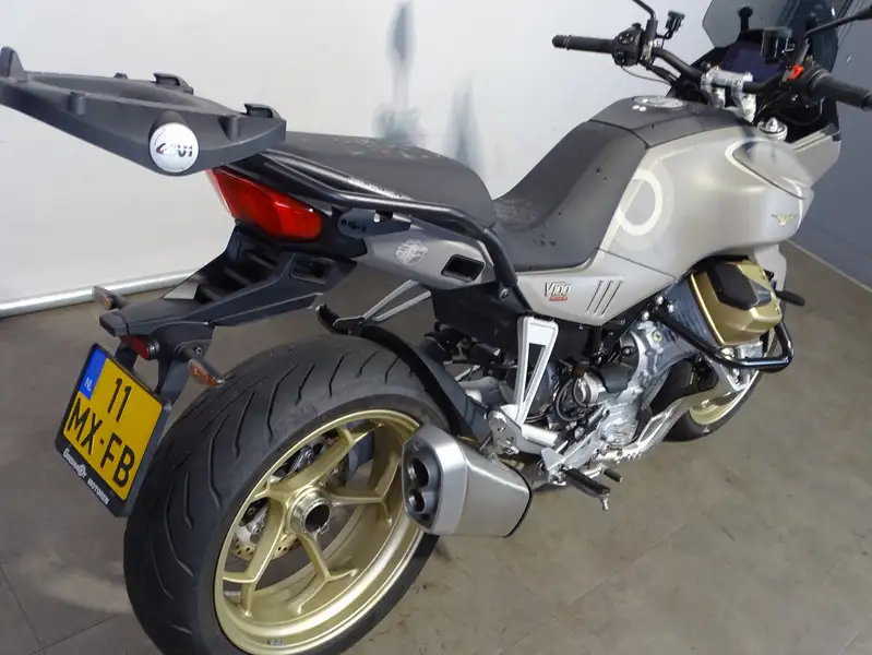 Moto Guzzi V 100 - foto 5