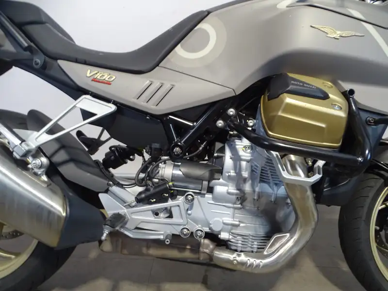 Moto Guzzi V 100 - foto 8