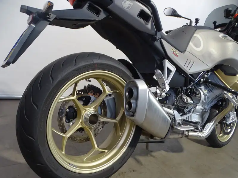 Moto Guzzi V 100 - foto 7