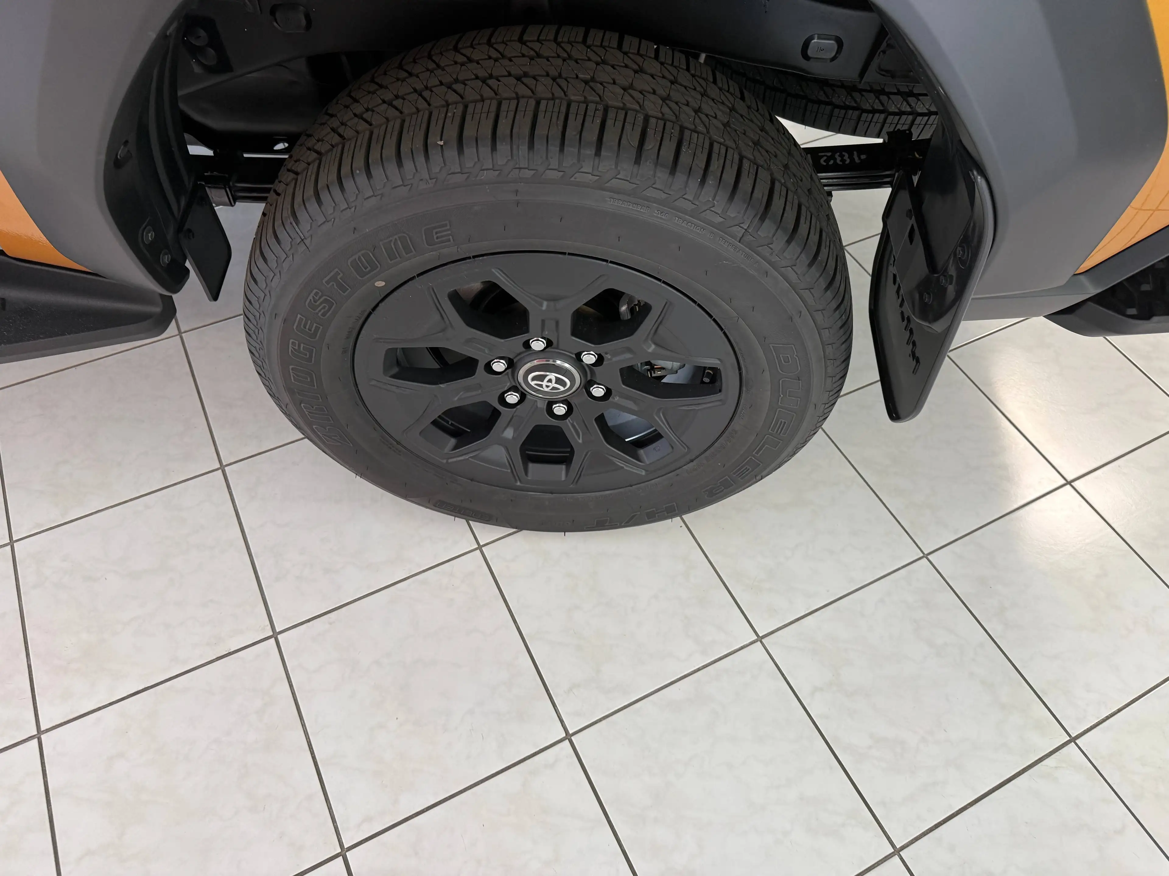 Toyota Hilux HiLux 4x4 Double Cab Autm. Invincible,360°Kamera,JBL,Navi,Leder — photo 11