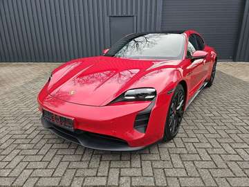 Taycan Sport Turismo GTS
