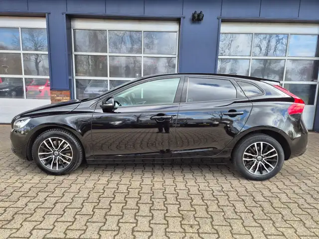 Volvo V40 view 7