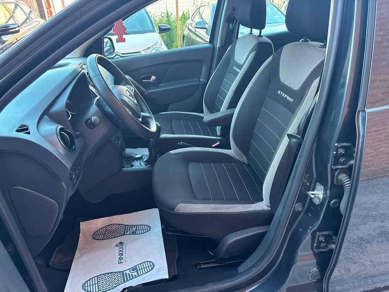Dacia Sandero Stepway — photo 8