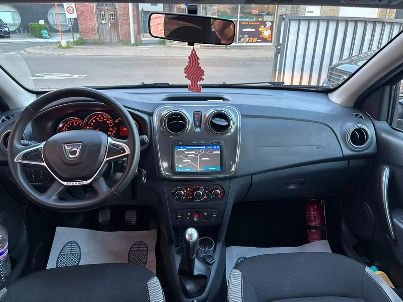 Dacia Sandero Stepway — photo 12