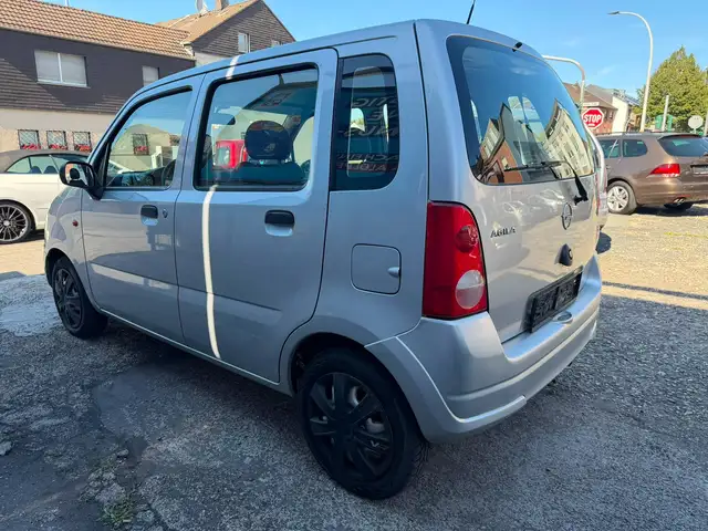 Opel Agila view 5