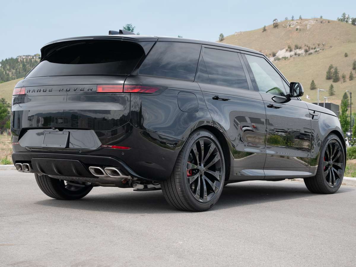 2026 Land Rover Range Rover Sport P530 DYNAMIC SE alt 2