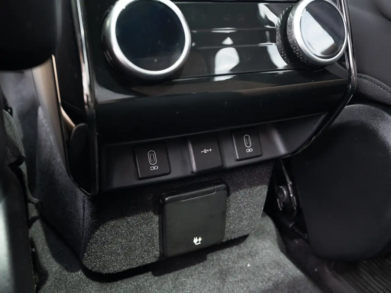 Land Rover Range Rover Sport снимка Land Rover Range Rover Sport