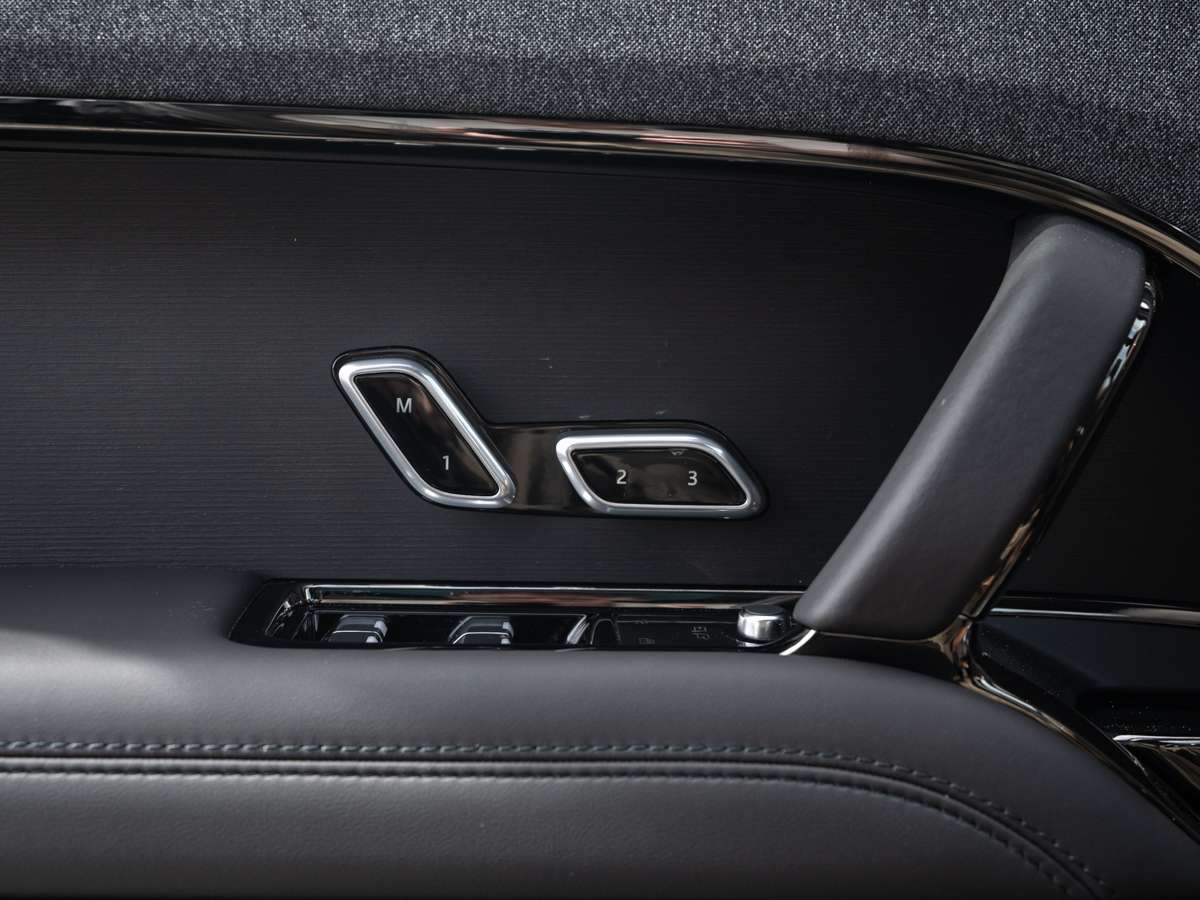 2026 Land Rover Range Rover Sport P530 DYNAMIC SE thumb 13