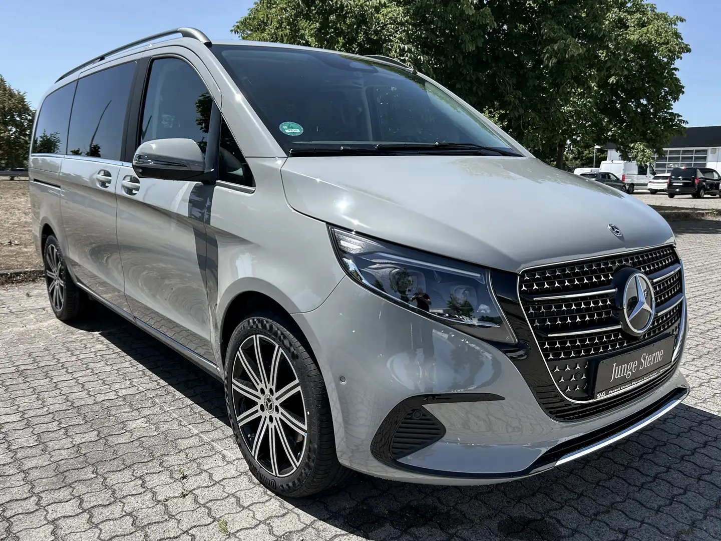 Mercedes-Benz V 250 d 4M AVANTGARDE Lang Sitzhzg.+Totwink+AHK Gris - 2