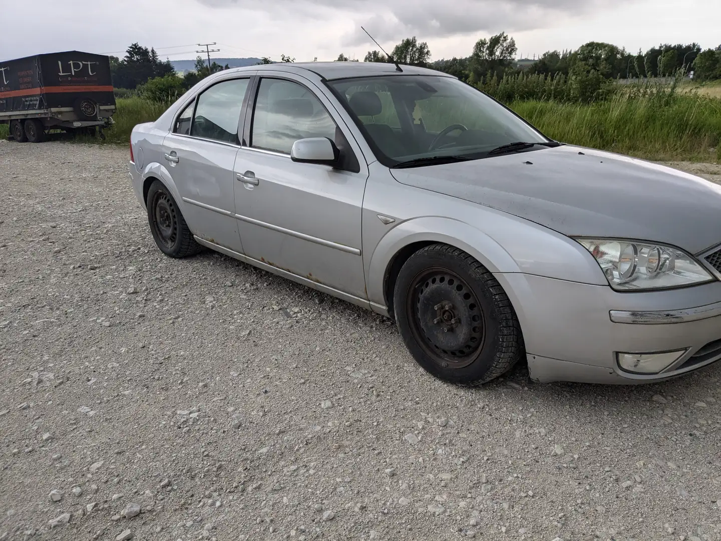 Ford Mondeo Ghia - 2