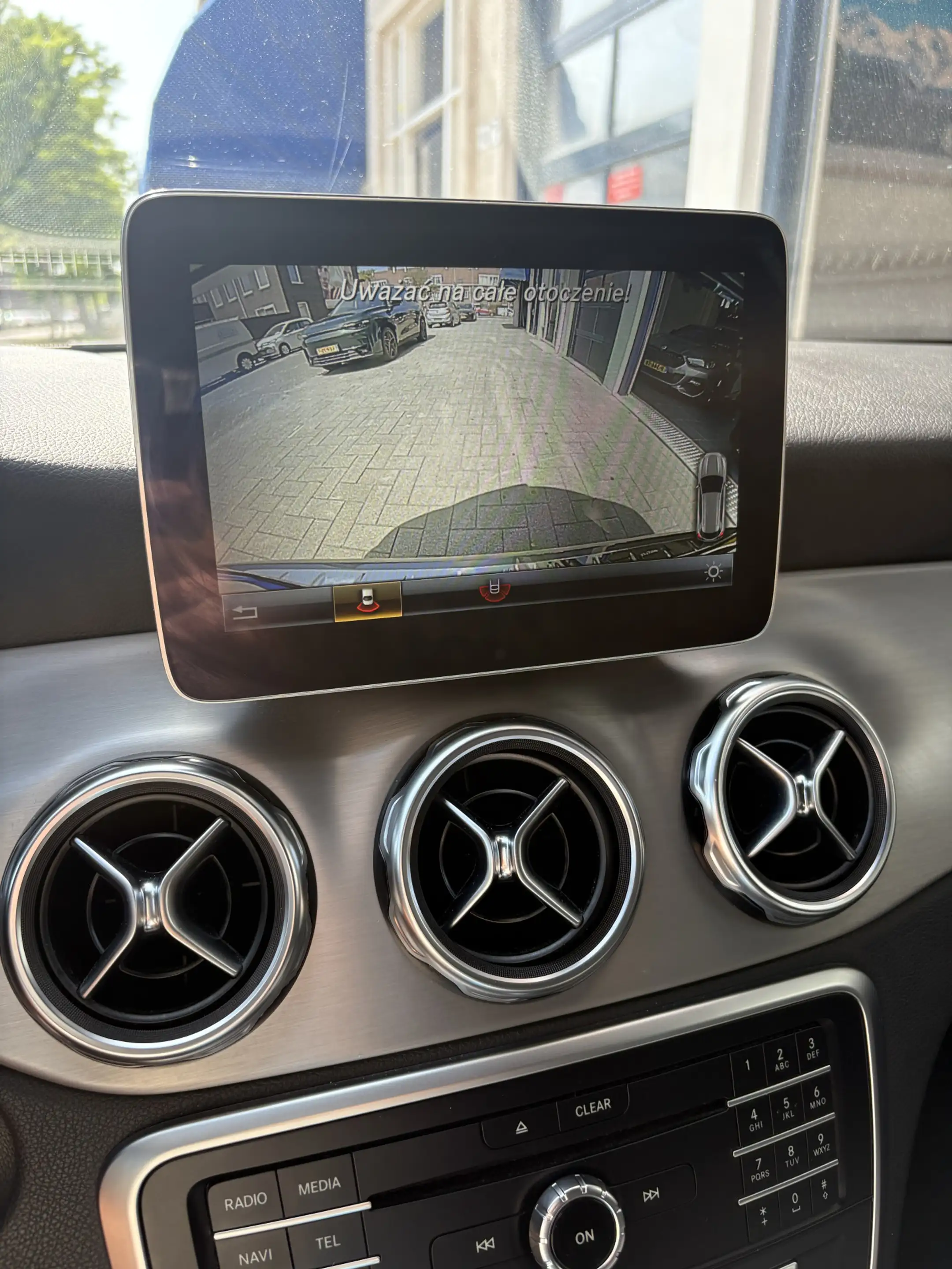 Mercedes-Benz GLA 180 Business Solution AMG NL AUTO/NAP/PANO/FULL OPTION — photo 18