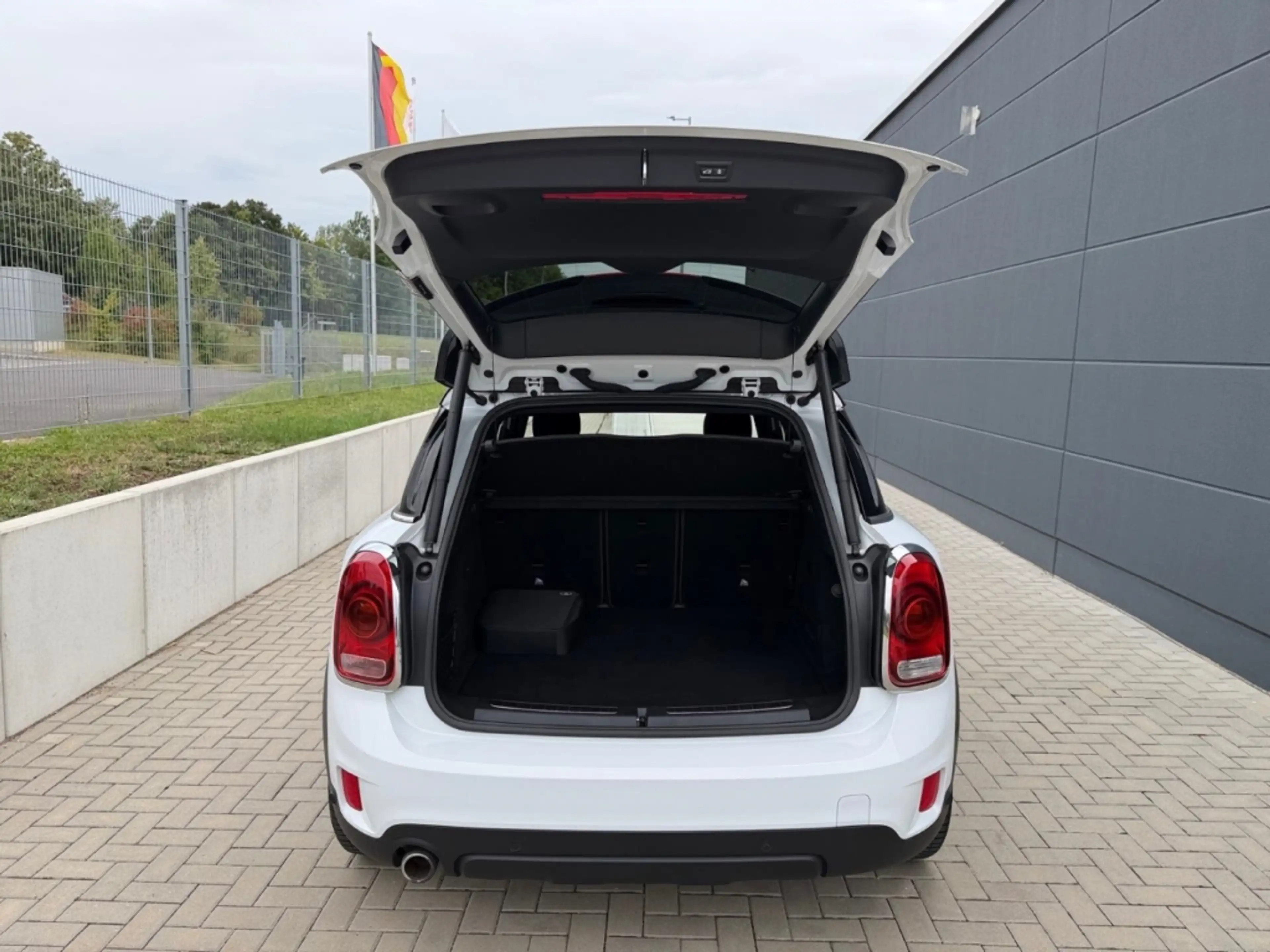 MINI Cooper SE Countryman 1.5l PHEV ALL4 Chilli Con.Nav.Plus Panoramadach Kl — photo 14
