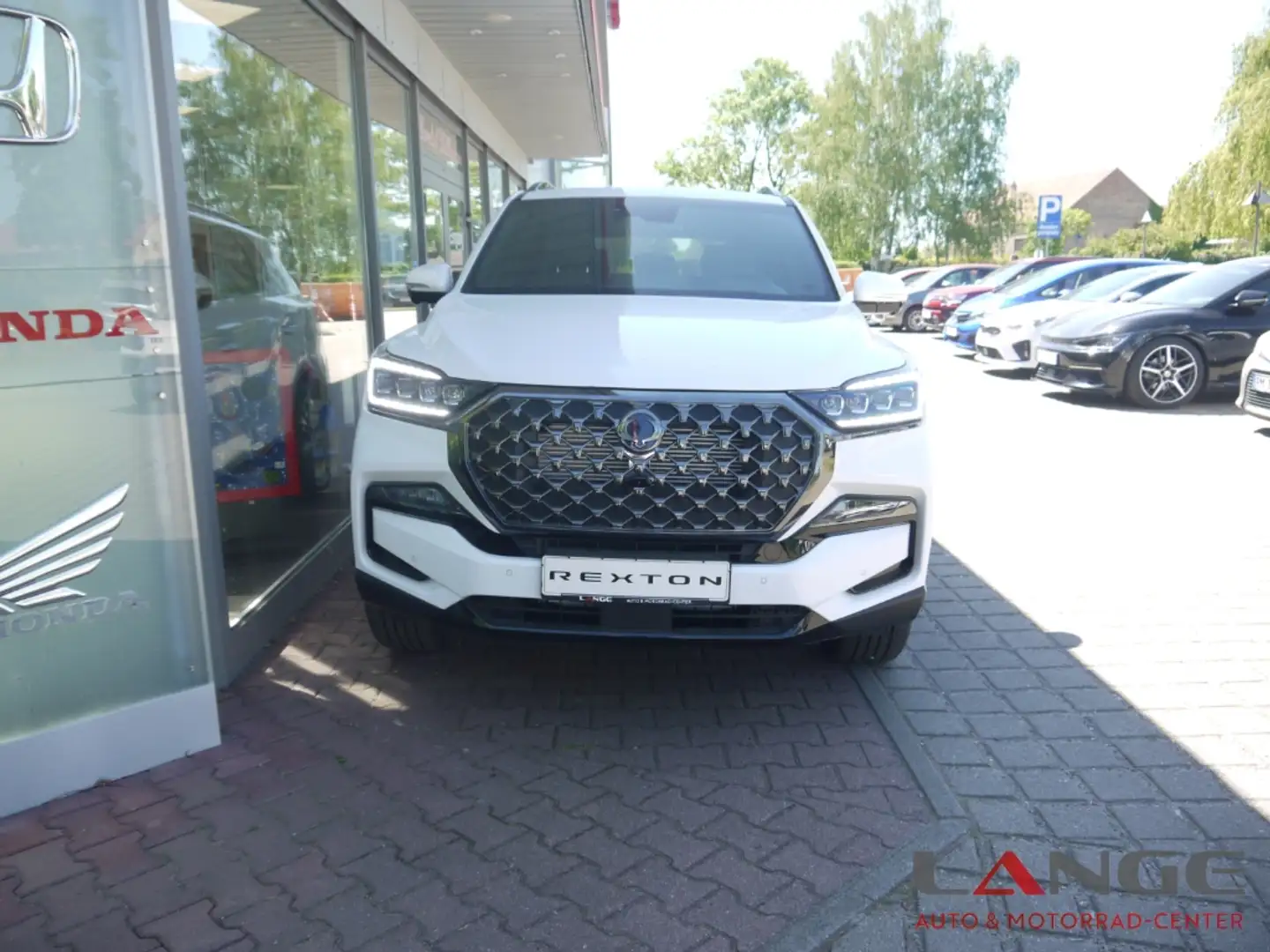 SsangYong Rexton Rexton 2.2D Sapphire Blackline 20Zoll Elegance All Weiß - 2