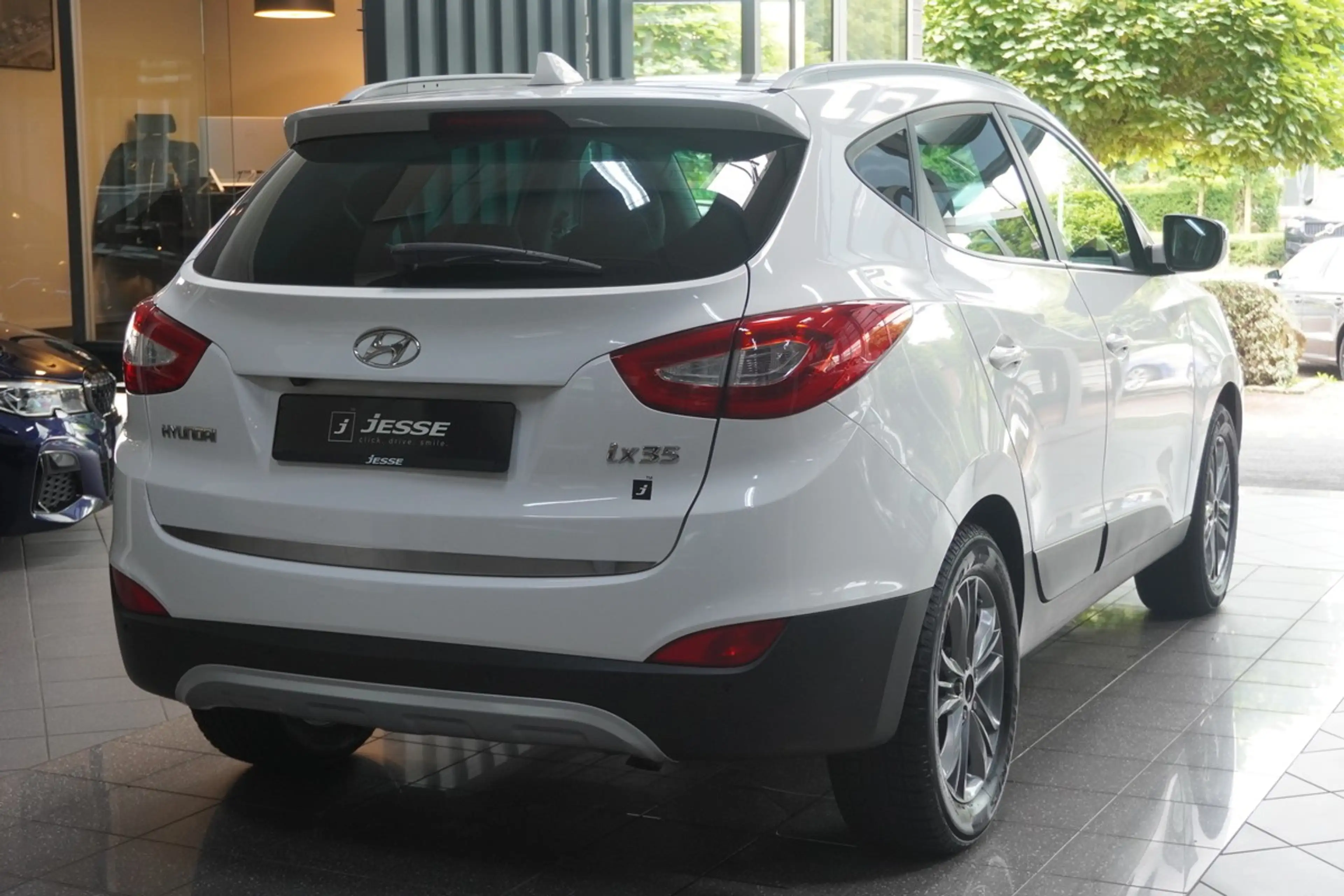 Hyundai iX35 2.0 Comfort Navi Pano R.Cam SHZ — photo 5