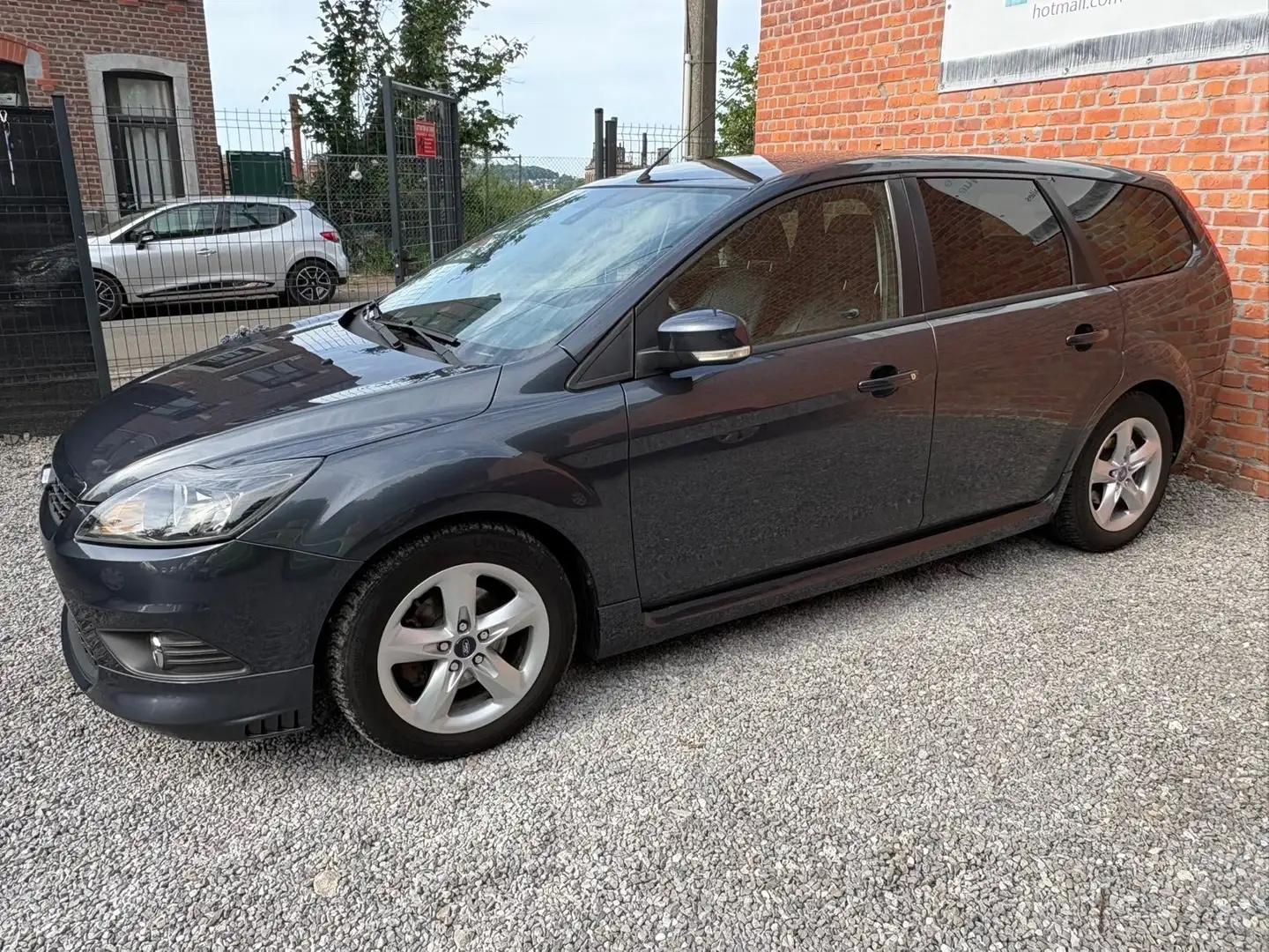 Ford Focus Focus 1.6 TDCi Titanium DPF Blauw - 2