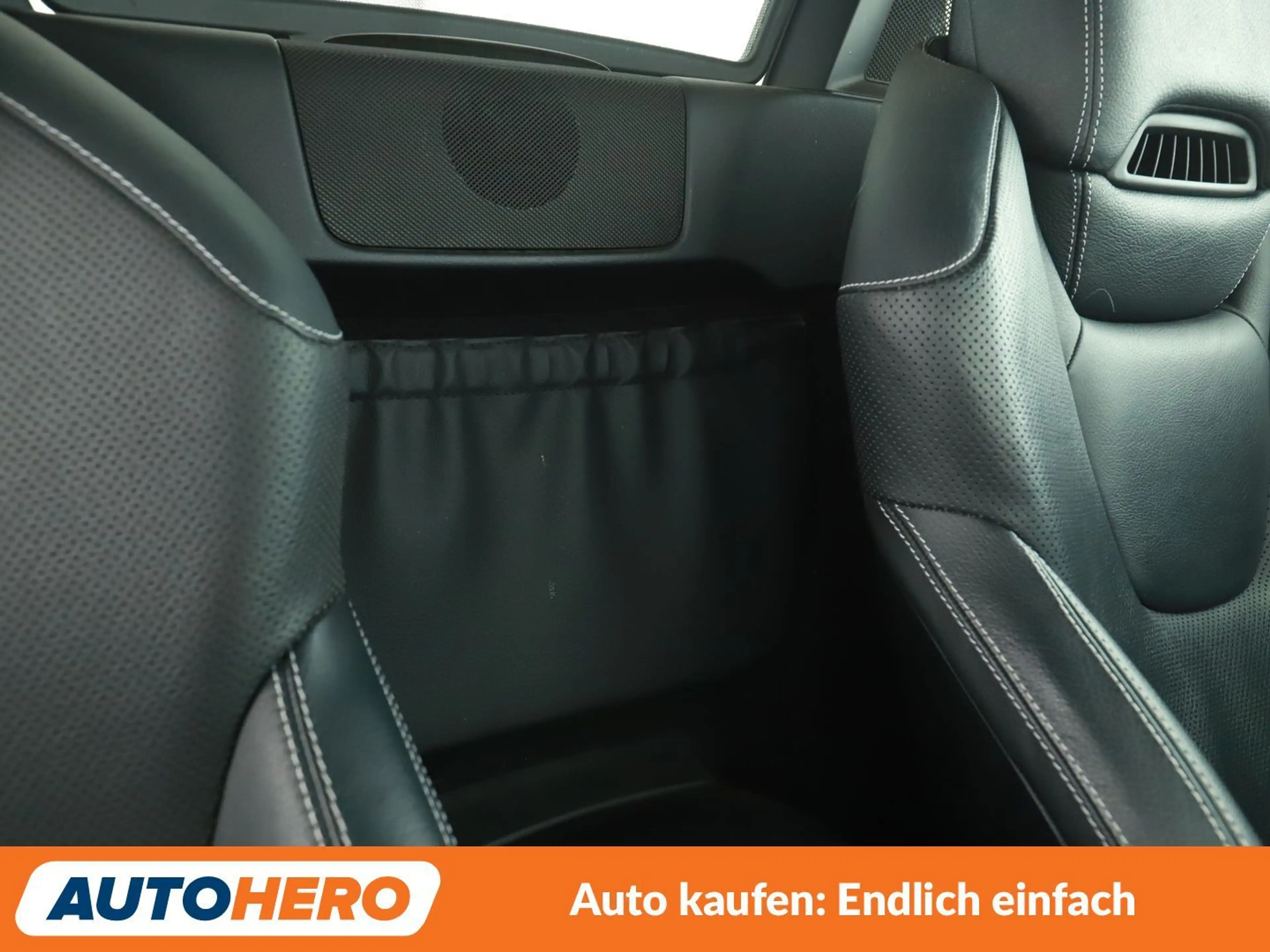 Mercedes-Benz SLC 300 AMG Line Aut.*NAVI*PDC*SHZ*TEMPO* — photo 14