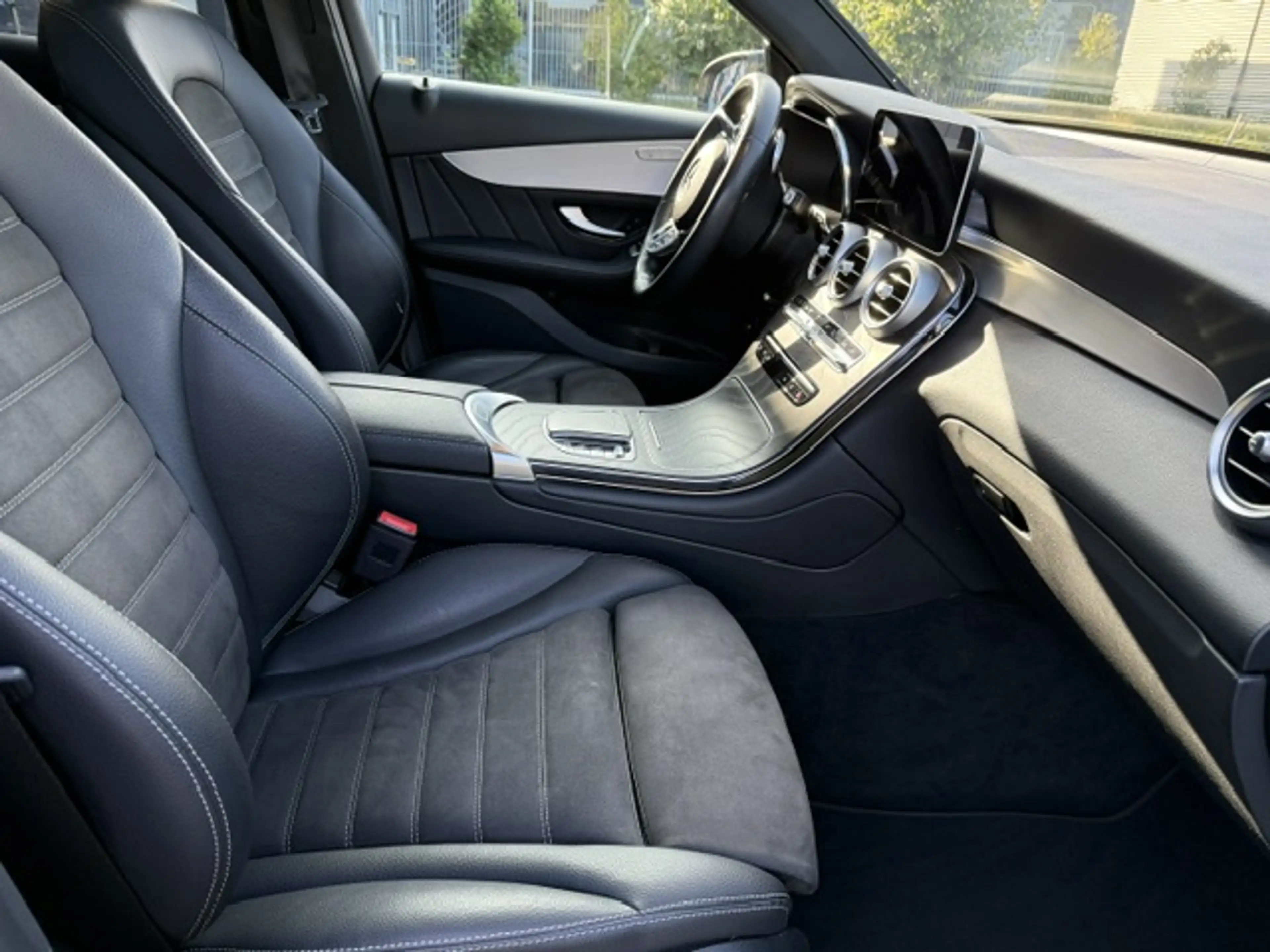 Mercedes-Benz GLC 300 GLC 300 de 4-Matic AMG — photo 8