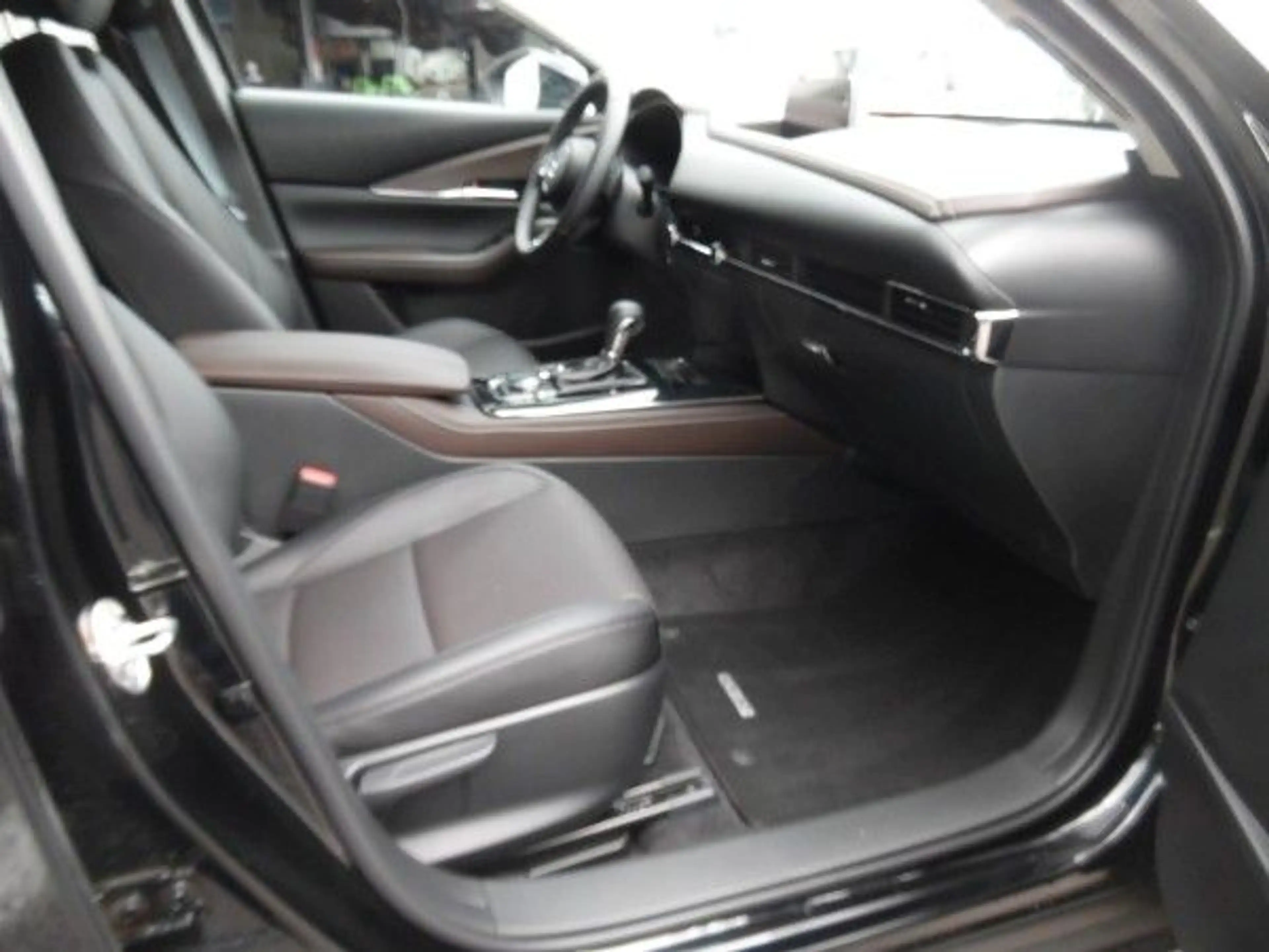 Mazda CX-30 e-SKYACTIV-G M-Hybrid 140 Takumi AT — photo 11