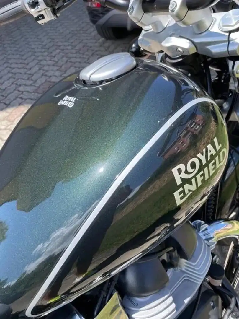 Royal Enfield Super Meteor 650 Verde - 1
