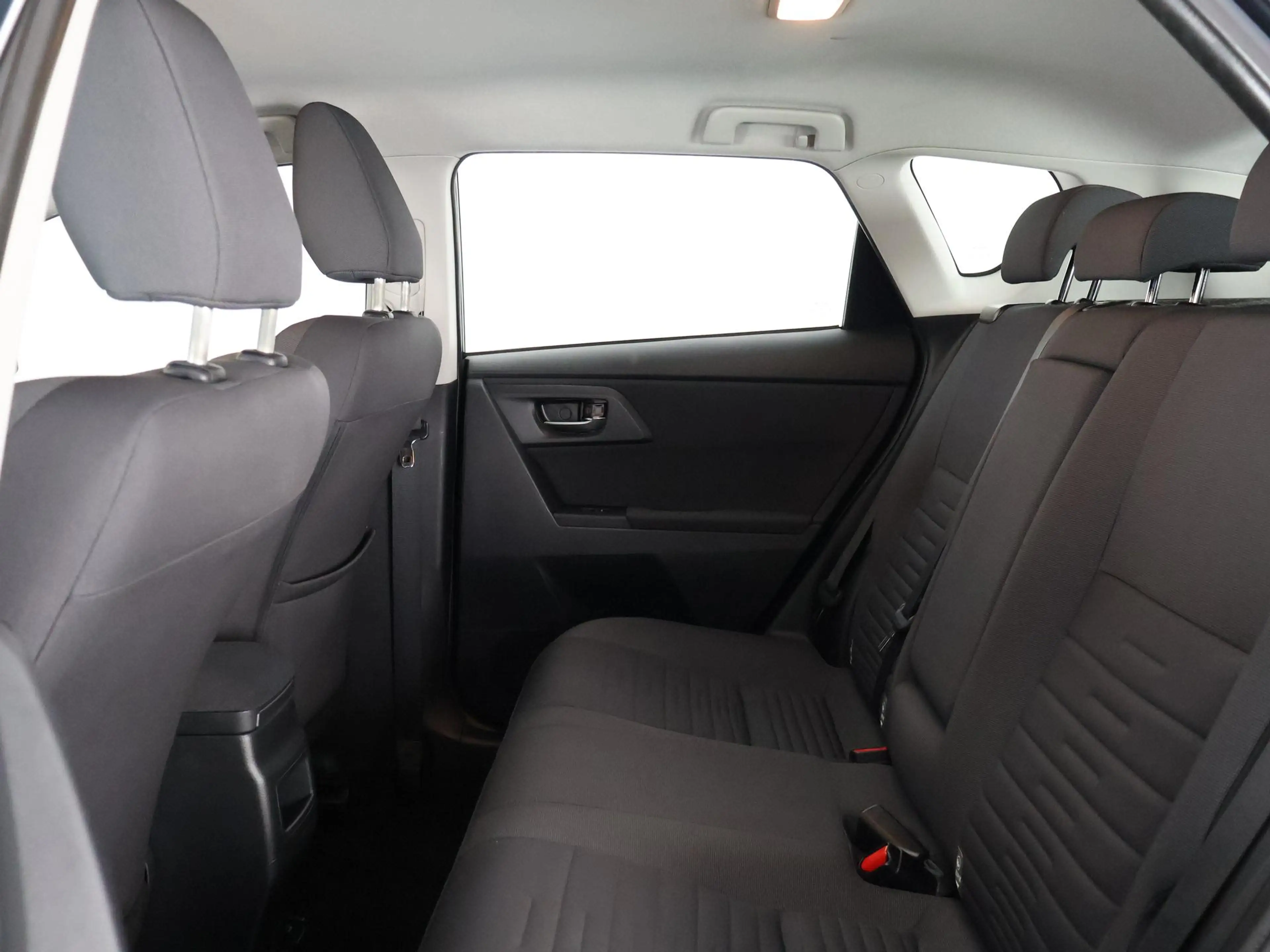 Toyota Auris 1.8 HYBRID ASPIRATION AUTOMAAT NAVI.CAMERA TOP OND — photo 15