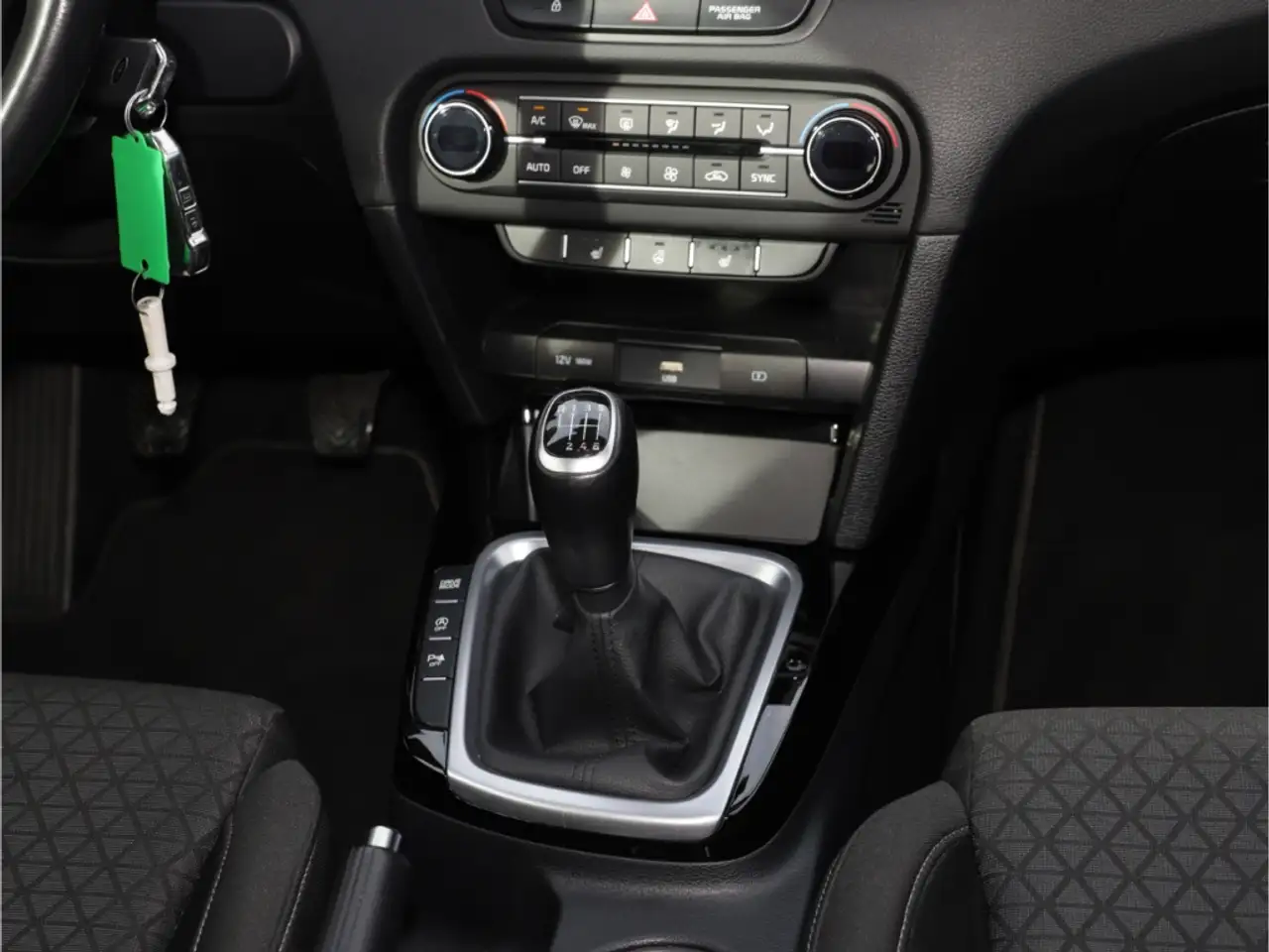 Kia Ceed Vision 1.6 CRDi Mild Hybrid 6-Gang Navi Kamera, миниатюра 12