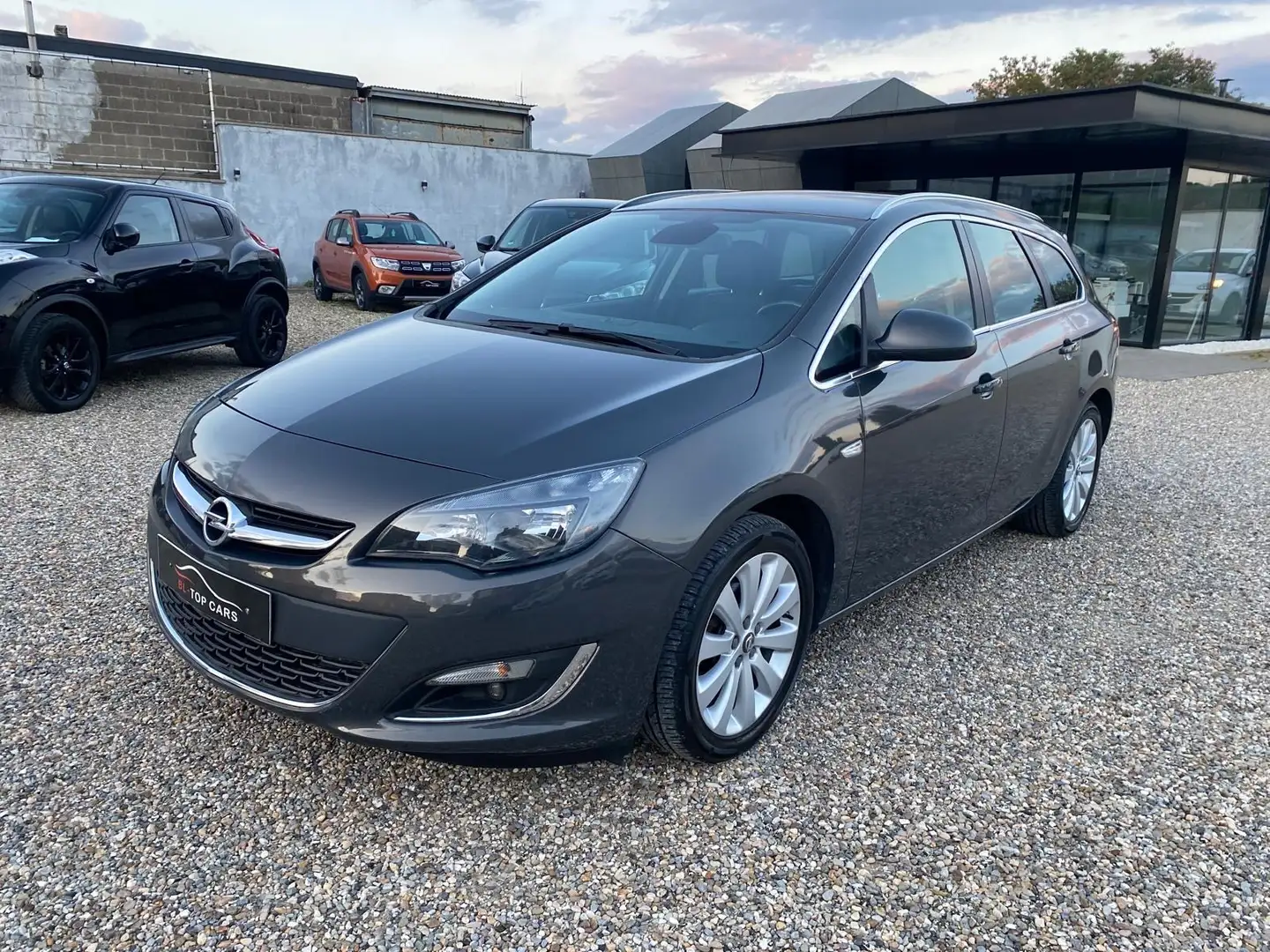Opel Astra Astra Sports Tourer 1.6i Enjoy Grau - 1