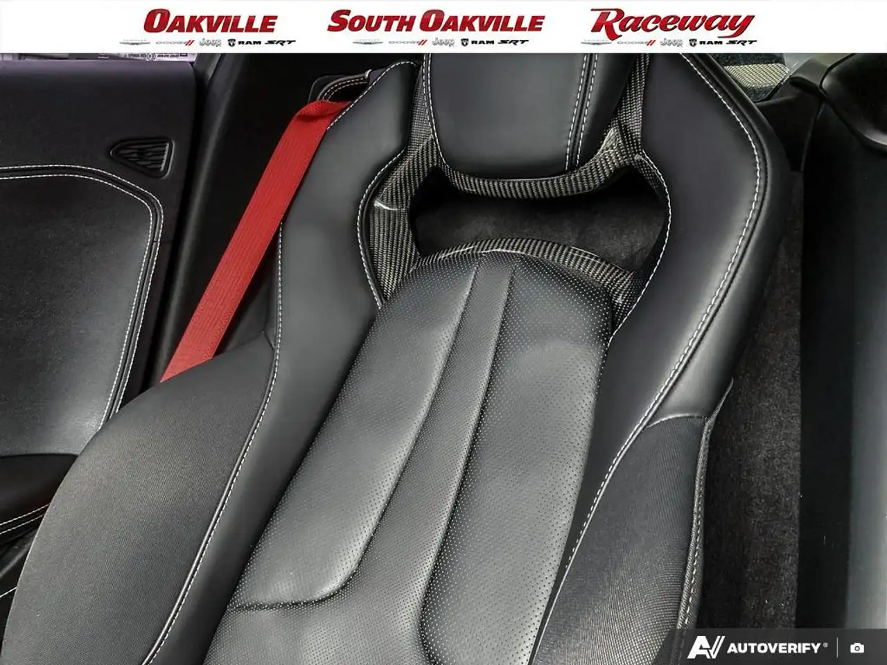 Chevrolet Corvette снимка Chevrolet Corvette