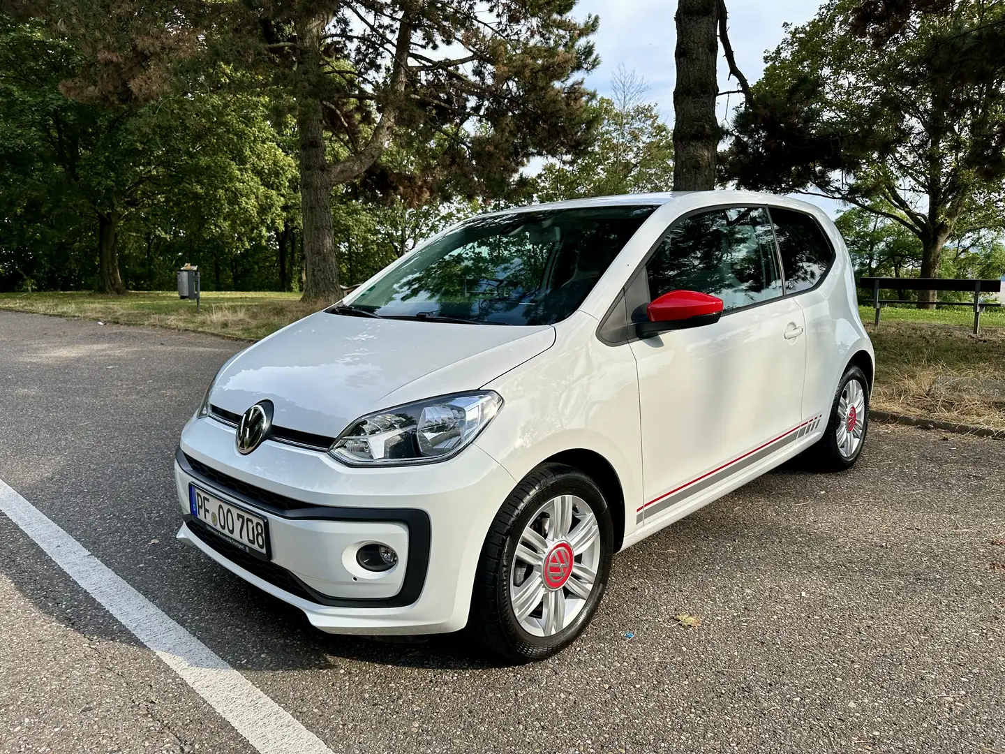 Volkswagen up! Beats - 1