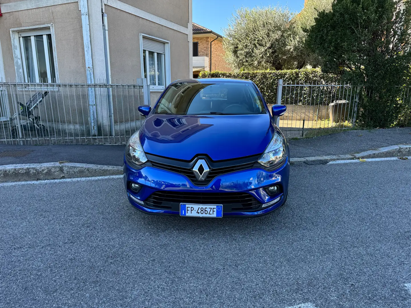 Renault Clio Clio IV 2017 1.2 16v Life 75cv Blu/Azzurro - 2