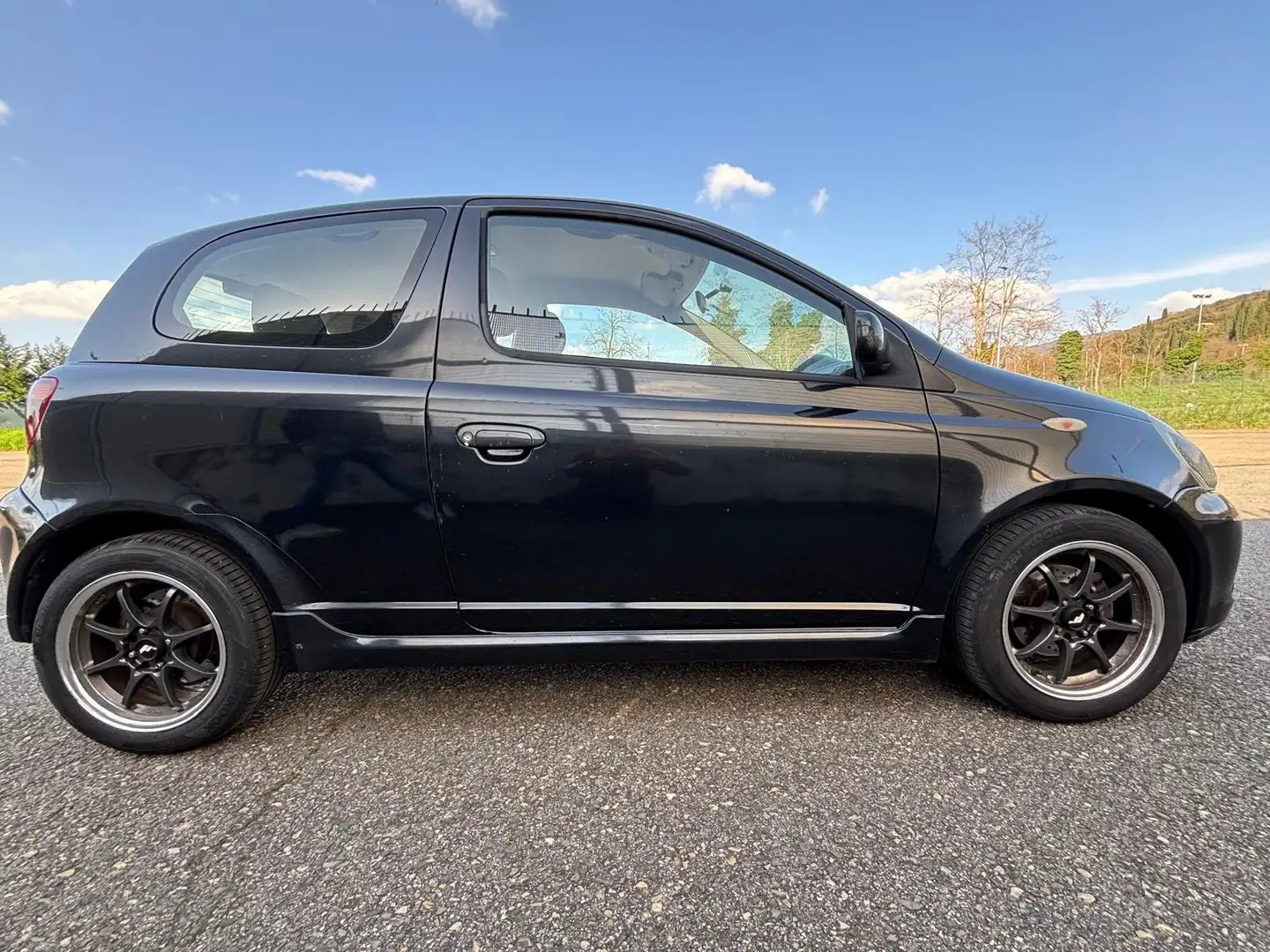 Toyota Yaris 3p 1.5 ts 106cv, NERA, DIVERTENTE E AFFIDABILE Nero - 1