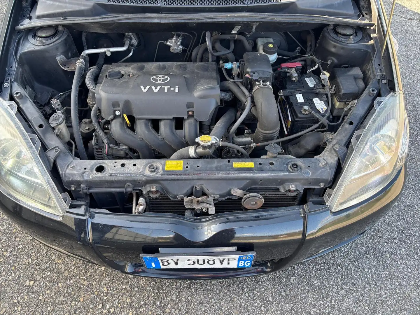 Toyota Yaris 3p 1.5 ts 106cv, NERA, DIVERTENTE E AFFIDABILE Nero - 2