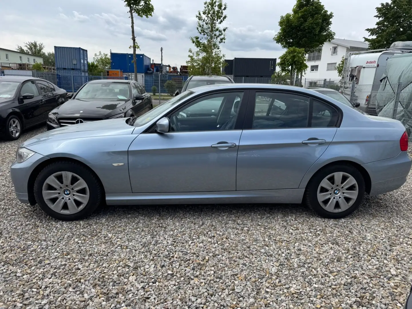 BMW 318 d Lim. Baureihe 3 Klima SHZ PDC HU02/26 2Hand Kék - 2
