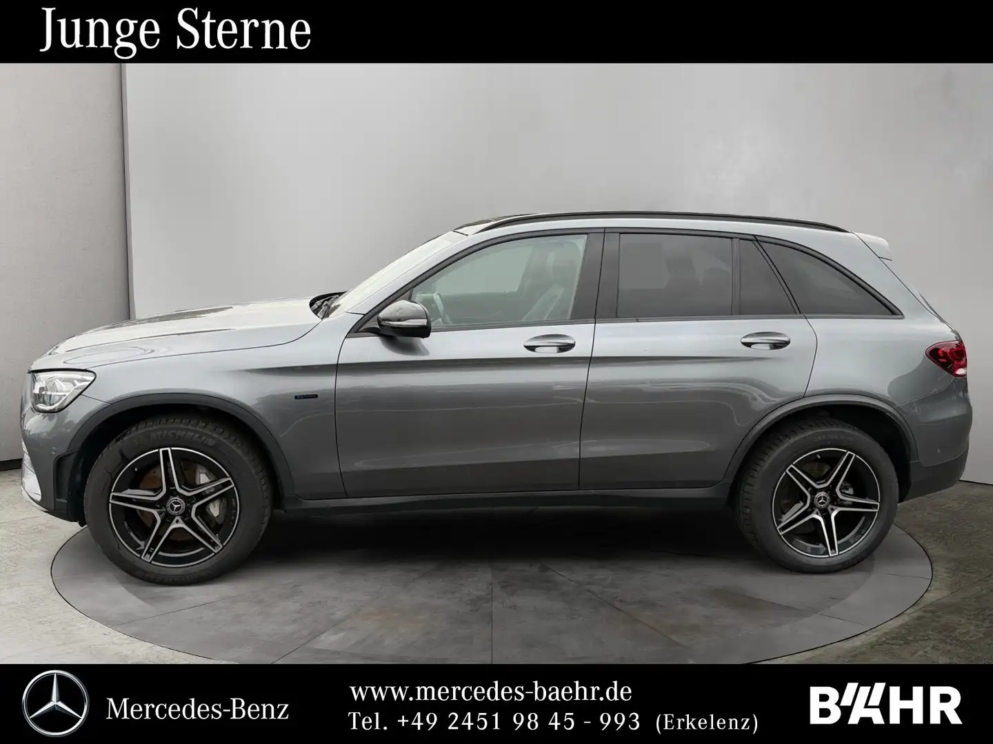 Mercedes-Benz GLC 300 GLC 300 e 4M AMG+Night/Pano/AHK/RFK/LED/LMR19" Grau - 2